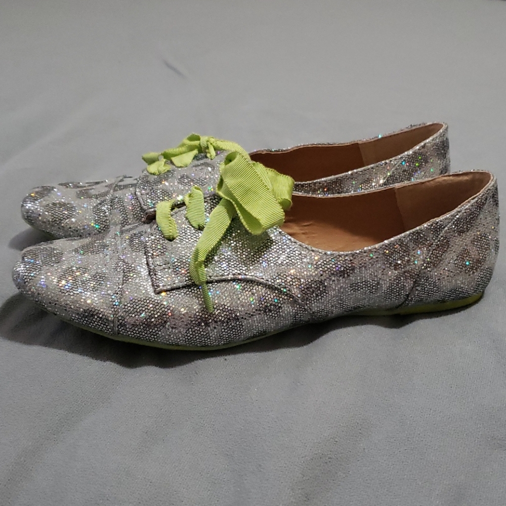 Not Rated Silver and Lime Green Oxfords